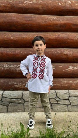 Boy&rsquo;s embroidered shirt &ldquo;Koloryt&rdquo; in white with red and black embroidery