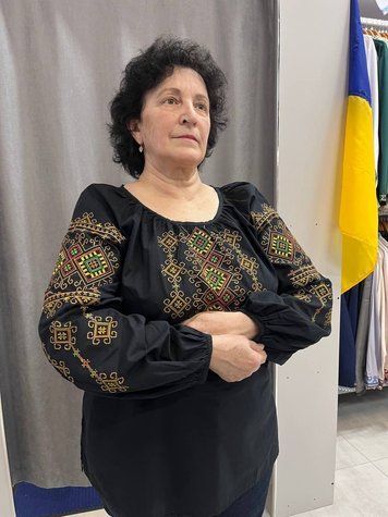 Жіноча вишиванка "Південна ніч" 10259 фото