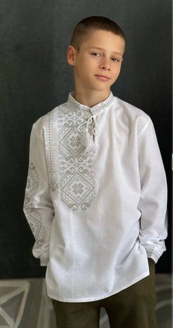 Boy&rsquo;s embroidered shirt &ldquo;Asymmetry&rdquo; in white with grey embroidery