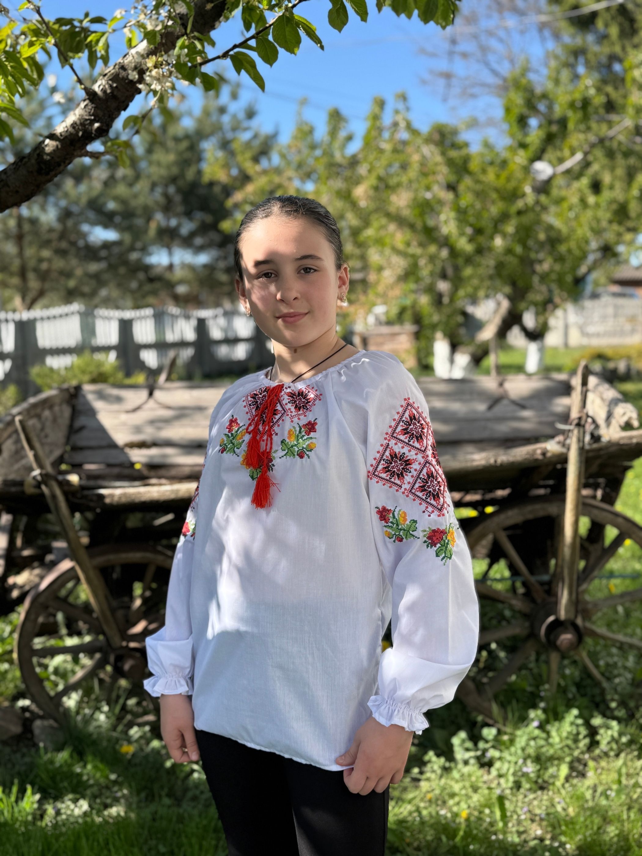Ромби червоні - сорочка для дівчинки